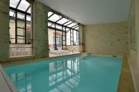 Hotel Castel Jeanson فنادق في Mutigny