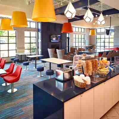 Livinn Hotel St Paul East / Maplewood Dining/Meeting Rooms