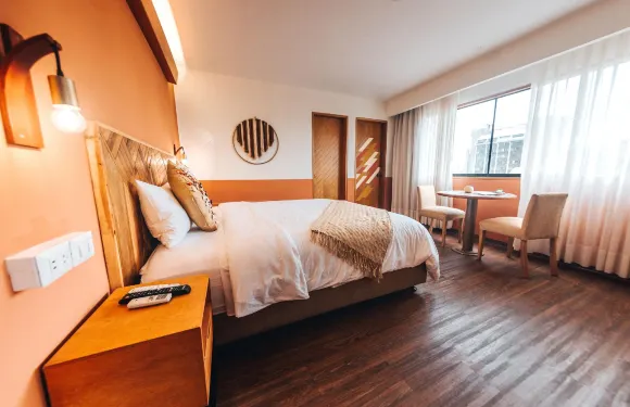 索夏特爾米拉弗洛雷斯