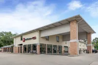Best Western Plus Two Rivers Hotel  Suites - Parkplatz
