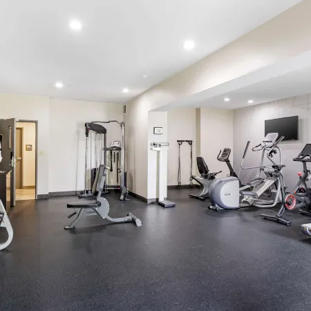 Best Western Plus Bourbonnais Hotel Suites