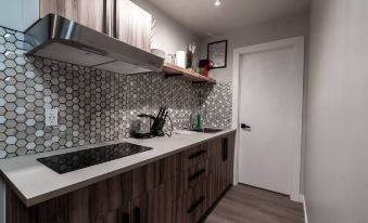 Guest Suite Close To Whtye Ave