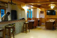 Udaan Tashi Gakhil Resort - Aamiainen