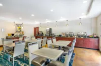 Best Western Plus Waynesboro Inn  Suites Conference Center - breakfast