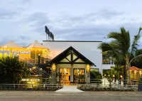Airport Ace Hotel