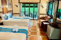 Khao Sok River Lodge Hotel Hotels in Phanom