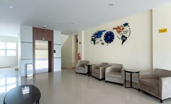 RedDoorz Plus @ Komplek ABC Batu Aji Batam