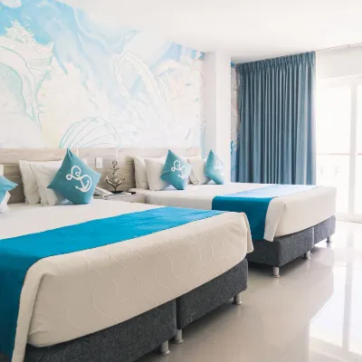 Sea Colors Hotel Hotels near Playa Spratt Bight