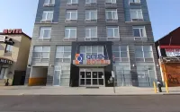 The Queens Hotel Hotels near Euclid/Pine Street Block Association Garden
