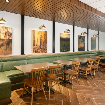 Fairfield Inn & Suites Orlando at Millenia Отели рядом с достопримечательностью «Стадион «Кэмпинг-Уорлд»»