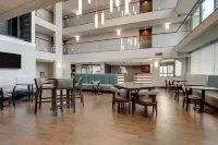 Drury Inn & Suites Cape Girardeau - parking