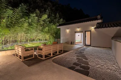 Hoshiga Pool Villa Hotels near Solonggo Glamping