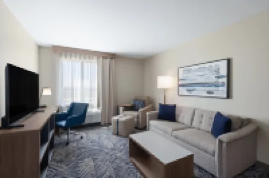 Candlewood Suites MCPHERSON by IHG โรงแรมในแมคเฟอร์สัน