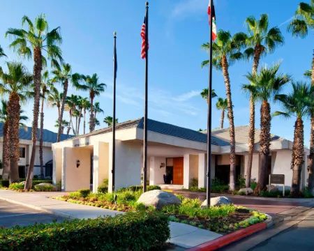 Four Points by Sheraton Bakersfield ベーカーズフィールドのホテル