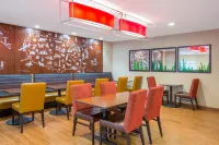 TownePlace Suites by Marriott Olympia - breakfast