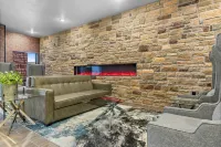 Cobblestone Hotel & Suites - Lynden - Pools