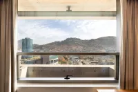 Holiday Inn Express SANTIAGO LAS CONDES by IHG - Mountain view