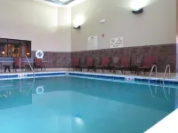 Homewood Suites by Hilton Coralville - Iowa River Landing - Swimmingpools