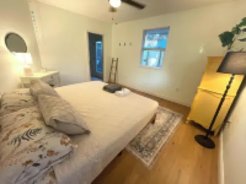 The Sand Dollar – Charming Bungalow in Gulfport, Minutes from Downtown St. Pete