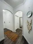 Cozy King Suite w/free parking -- 15 mins from Downtown