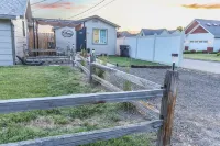 Adorable cottage with king Size bed and a short distance to WW University