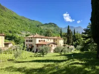 Cervano Elisa: super panoramic with fireplace on garda hills