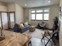 NEW Cottage 4 Blocks from Downtown Loveland CO Hotel a Loveland