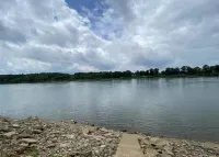 Riverfront Retreat & Fisherman's Gold, on TN River