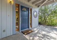 ✨ 3-King Beds / HotTub / EV Charger / Mountain View / Walk to River & Dining