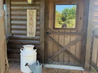 Big Mike's Cabin on the lake, next to ball diamonds nestled in 3 -cabin village Hotels in Brown County
