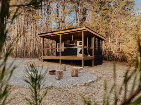 New Unique Shipping Container Home near Fall Creek Falls State Park
