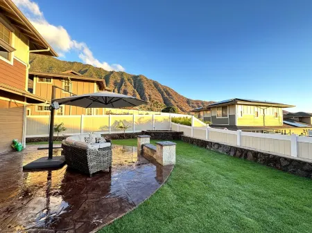Westside Hawaiian Sanctuary- New Home inside gated community.