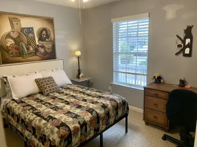 Pet friendly 1,150 sqft one story, 3 bedrooms, 2 full bath home