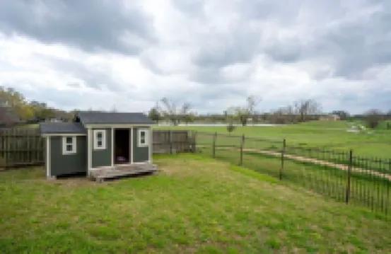2 King Beds in This Relaxing Home on the Greenbelt.