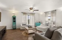 Charming and Spacious Casita Getaway for couples and families.