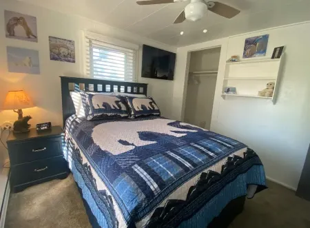 Bright & Roomy 2 Bedroom Отели рядом с достопримечательностью «Заказник Френдс оф Кримерс Филд эт Кримерс Филд Мигратори Уотерфоул»