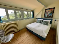 Villa Balnéaire 1900 Face à la mer Hotels in Sainte-Marguerite-sur-Mer