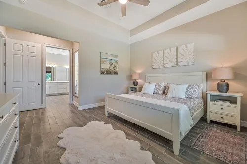 Luxury Newly Built 3 Bedroom Plus Den Home with Pool/Spa