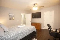 Extreme Comfort 3BD/2BA Cozy Home Near Downtown, Colleges, Tanger, Coliseum