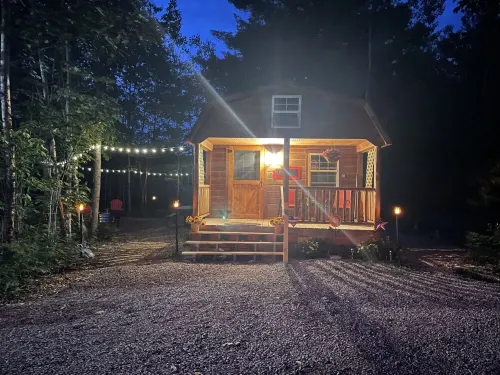 Tiny ‘Garden Cottage’ Getaway in the woods!  Elk Run Estates #3