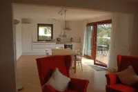 Fewo-hammelburg Gemütliche, Geräumige Ferienwohnung mit Terrasse und Garten Hotel a Lower Franconia