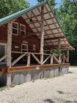 Rustic River Cabin Getaway Các khách sạn ở Iron County