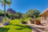 Stunning Camelback Views, 4 bdrm 3 bath + Office w/ Futon, Firepit, B-Ball Court