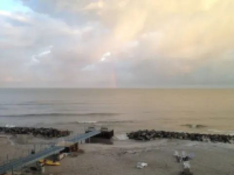 Lakefront Luxury 2Br/2Ba Condo/Beach/Indoor Pool/Private Balcony-Rent 2/3rd Free