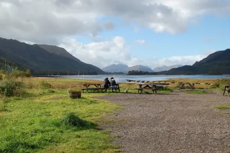 Traditional Cottage in the centre of Glencoe Отели в г. Гленко
