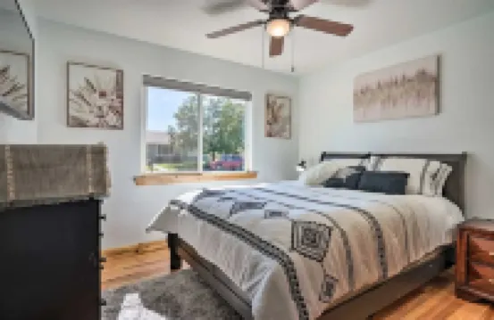 Royal Gorge Pool House- Heated Pool & Hot Tub!