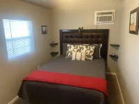Cute cabin overlooking Spring Creek