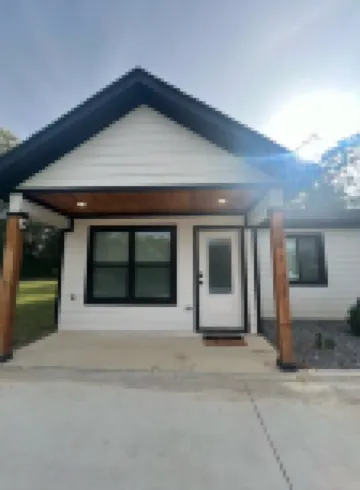 “The Magnolia Inn” A comfortable, clean, & cozy stay