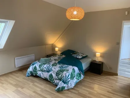 Maison Individuelle sur Terrain de 3000m2 à L'orée D'un Bois Отели в г. Ле Фауэ