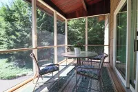 Lakefront Oasis - Kayaks - Hot Tub - Fire Pit